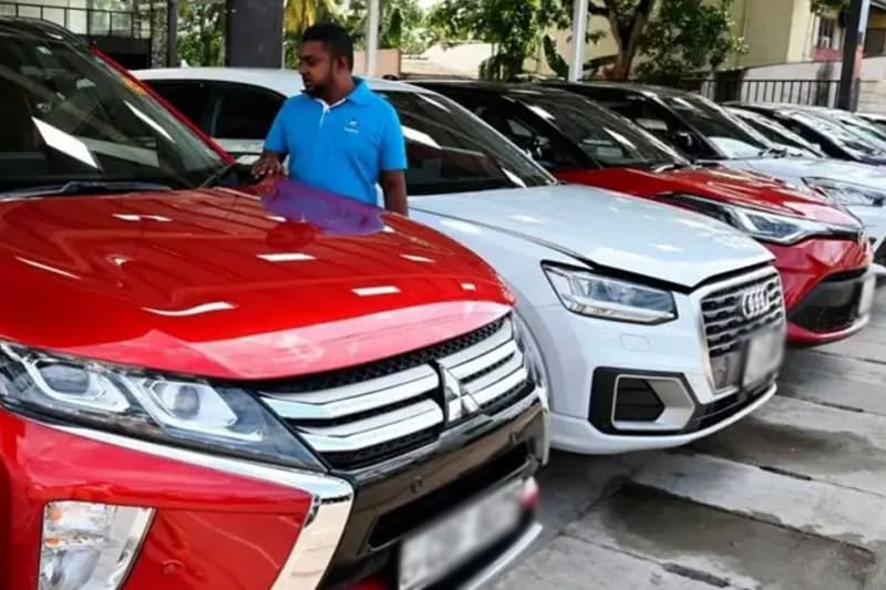 බදු අධිභාරයට පෙර සමාගම් 2ක් වාහන 4,000කට LC විවෘත කරලා !