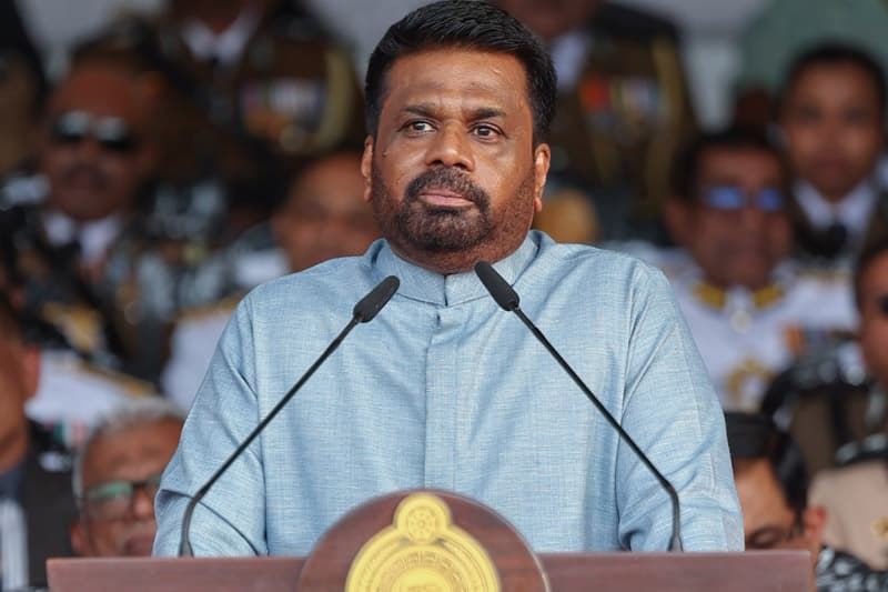 'අපරාධ මැඬලීමට ඕනෑම ව්යවස්ථා සංශෝධනයකට පැකිළෙන්නේ නෑ': පොලිස් දින සැමරුම් උත්සවයෙදී ජනපතිගෙන් ප්රතිඥාවක්