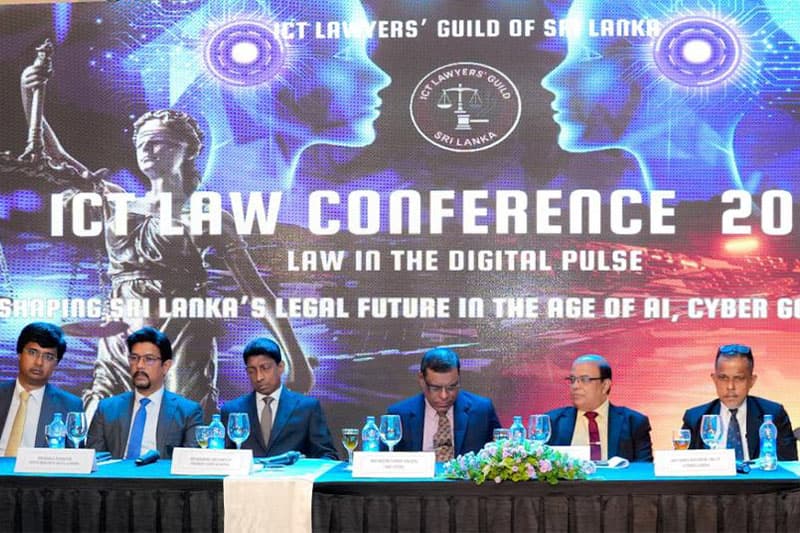 කෘත්රිම බුද්ධියෙන් එල්ලවන බලපෑම් හමුවේ මතුවන ගැටළුවලට නව නීති රීති !