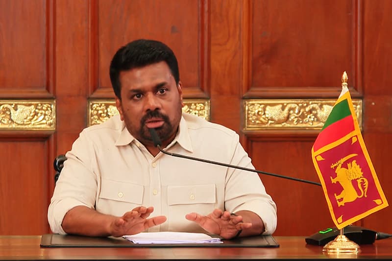 'දෙවන ඉරාන නැව ත්රිකුණාමලය වරායට අරන් යනවා! - 208ක් වූ කාර්ය මණ්ඩලය කොළඹට ගෙනාවා' - ජනාධිපති