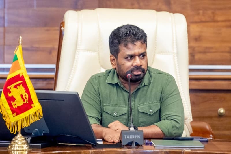 හැම ජීවිතයකටම වටිනාකමක් දෙමින් මුදා ගැනීම් කරනවා - ජනපති NGO නියෝජිතයන්ට පවසයි