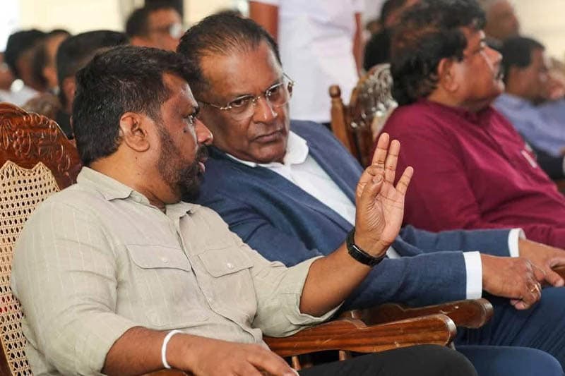 ශ්රී ලාංකීය ජාතිය ගොඩනගනතුරු ජනතාවගේ දෑත් අත් හරින්නේ නැහැ - ජනපති