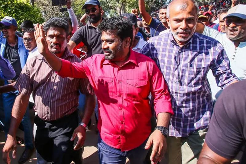 ශ්රී ලංකාවේ ‘තනි පක්ෂ’ දේශපාලනය ඉවරයි ද?: පැවැත්මක් ඇති පක්ෂ මොනවා ද?