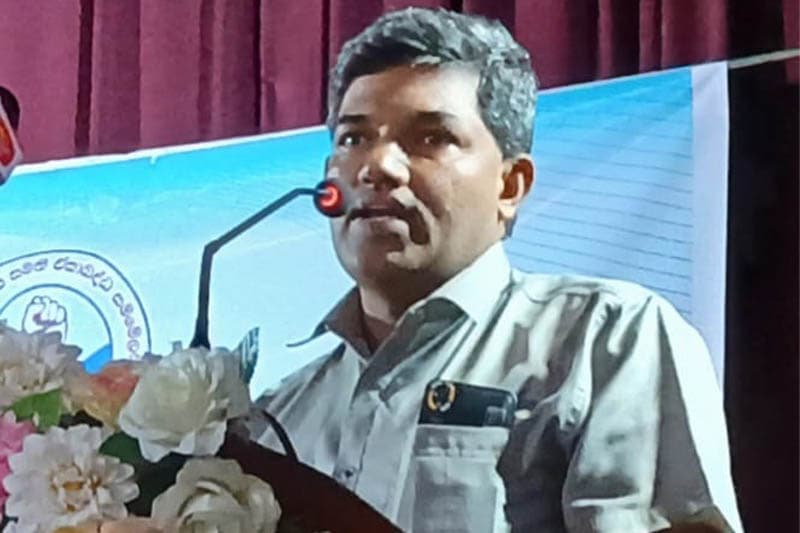 රාජ්ය සේවයේ අතිරික්තයක් තිබුණ කිව්වත් අලුතින් 63750ක් බඳවාගෙන - අනුර බණ්ඩාර ආරියරත්න