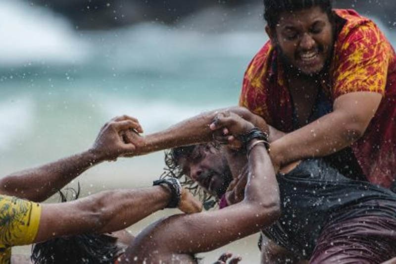 අහීමීවීම් හමුවේ, මරණය හමුවේ ජීවිතය: 'ආයු'