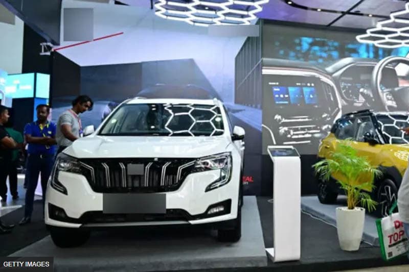 සමාජ ආරක්ෂණ බද්ද: අයවැයෙන් පසු වාහන වෙළෙඳපොළ මිළ ගණන් වෙනස් විය හැකි ද?