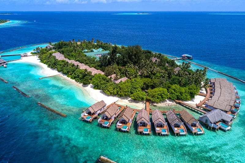 LOLC මාලදිවයිනෙන් ලාභ ලබද්දී හේලීස් අමාරුවේ වැටෙයි: ‘අමායා කුඩාරා’ හෝටලය කුණු කොල්ලයට විකුණා රුපියල් බිලියන 7ක අලාභයක්!