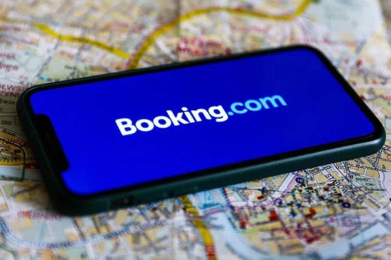 Booking.com සමග ගැටුමෙන් සංචාරක කර්මාන්තය නැවතත් අර්බුදයකට !