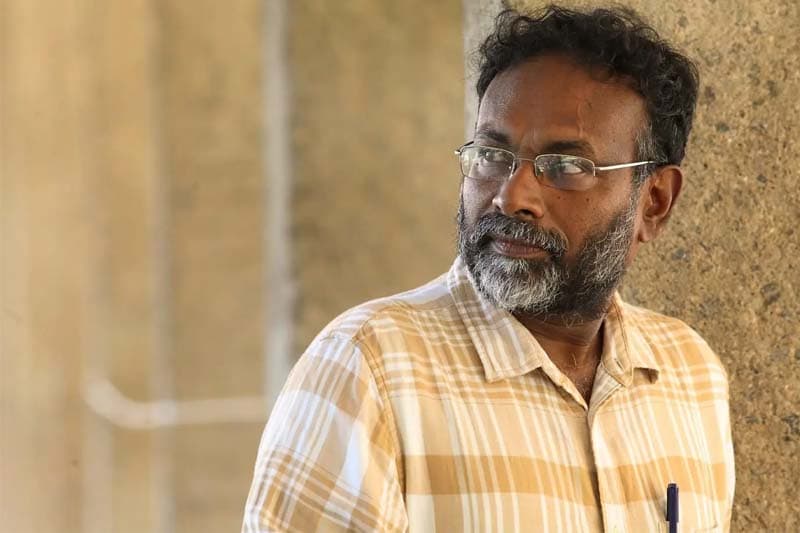අමරකීර්ති ට අභියෝගයක් ; සාහිත්ය දේශනයේ ‘ගතයුතු’ දේ සහ ‘නොගත යුතු’ දේ ! | චරිත හේරත්