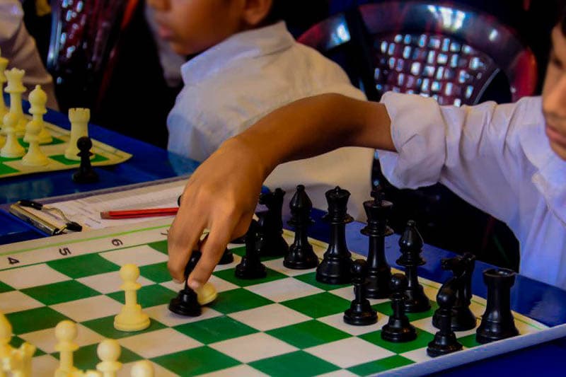 `චෙක් මේට්` වූ පාසැල් චෙස්