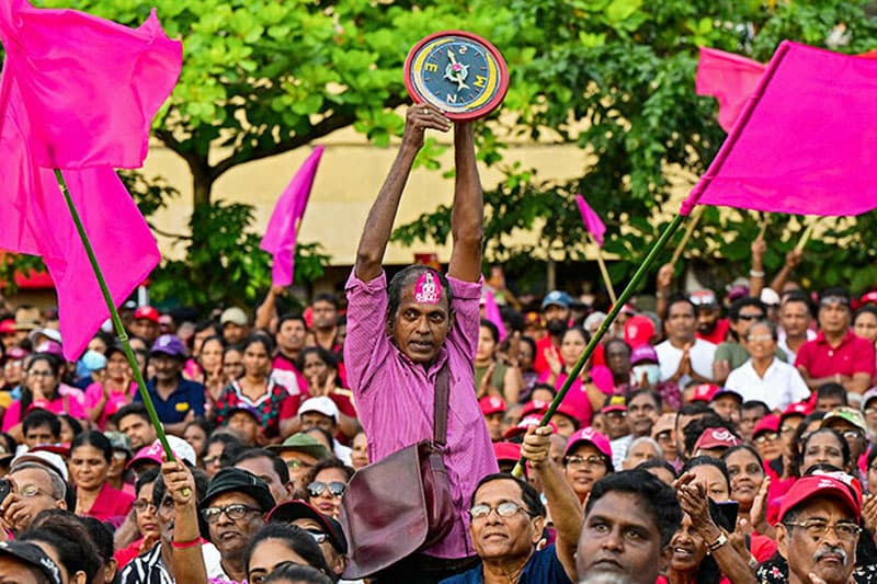 මාලිමාවේ අය ඊලග ආත්මෙත් ඉපදෙන්නෙ මාලිමාවෙම (වීඩියෝ)