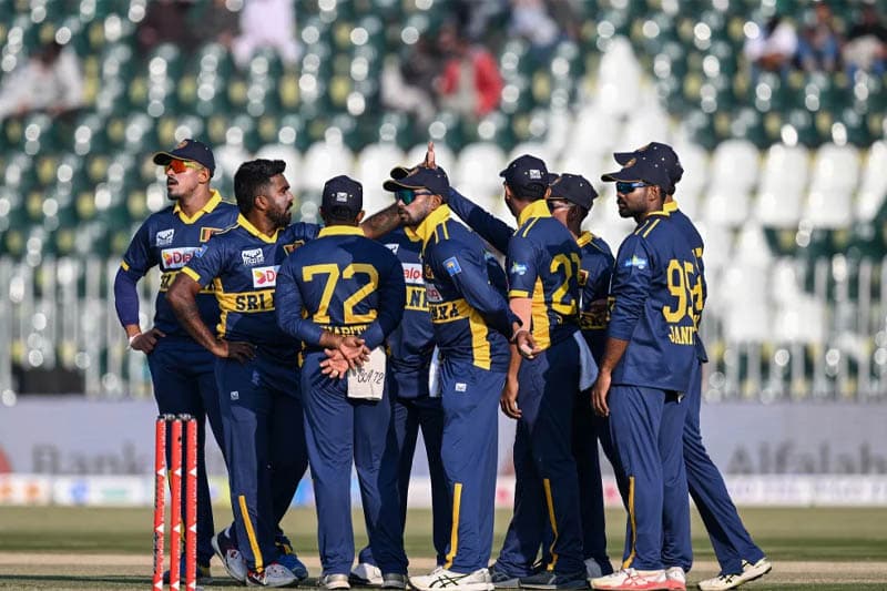 පාකිස්තානයේ දිගටම ක්රීඩා කරන්නැයි ශ්රී ලංකා කණ්ඩායමට දන්වයි: අද තරගය හෙට