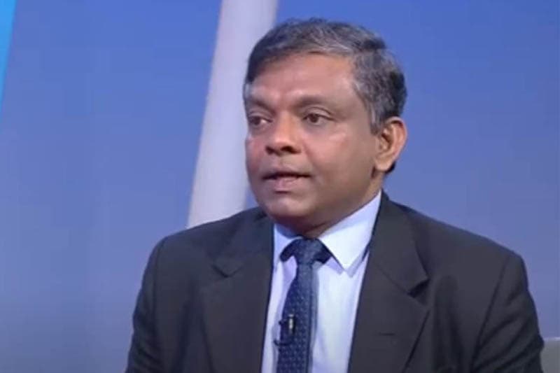 යුද වාතාවරණය මැද මෙරට අපනයන ආදායම වැඩිකර ගැනීමට මහාචාර්ය ප්රියංග දුනුසිංහ ගෙන් යෝජනාවක්