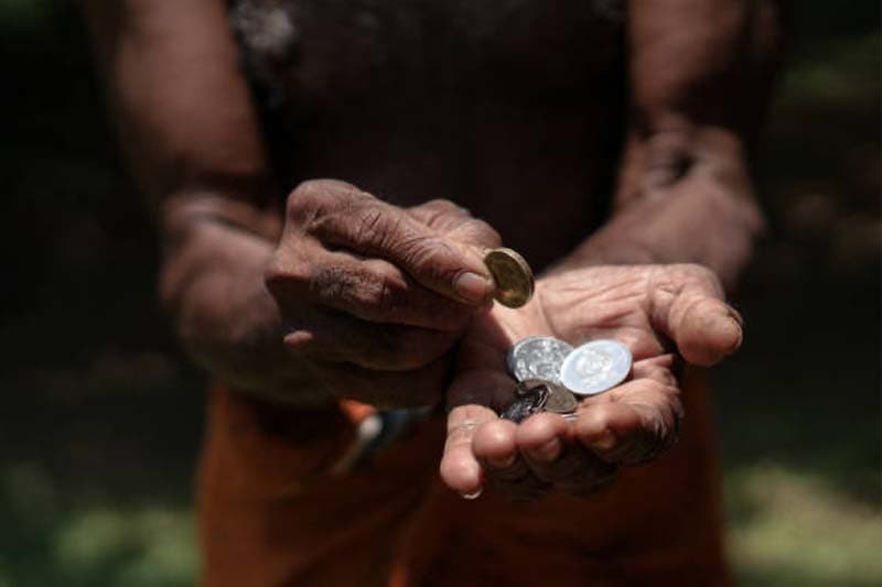 නොඒ ආයෝජකයන් - (එරන්ද ගිනිගේ)