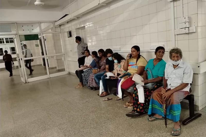 ගම්පහ මහ රෝහලේ පරිපූරක වෛද්ය වෘත්තිකයන් වැඩ වර්ජනයක