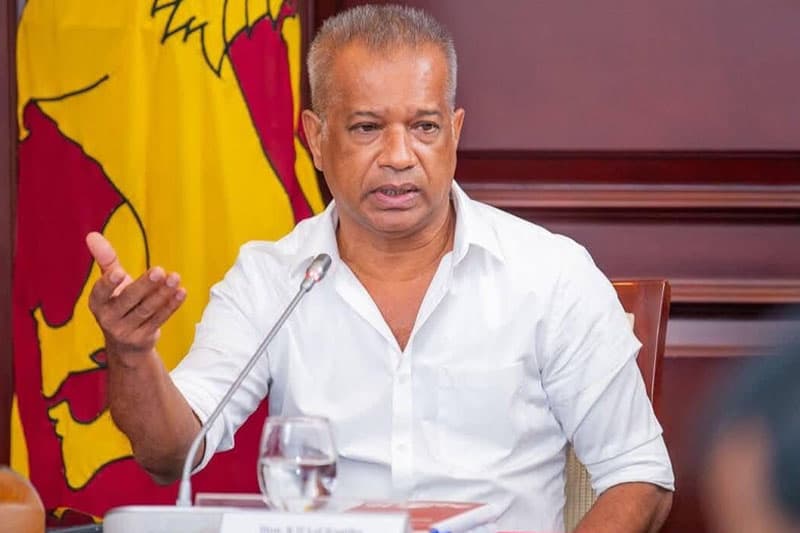 දාවිත් පෙන්වා ගොලායත් රකින ලාල්කාන්තගේ 'ආර්ථික ප්රජාතන්ත්රවාදය' | ඥානසිරි කොත්තිගොඩ