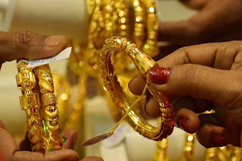 ලෝක රන් මිල ඉහළ යාමත් සමග මෙරට රන් පවුමක් මිල රුපියල් ලක්ෂ හතර පනී