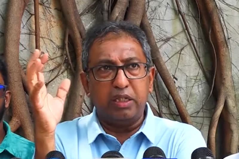 සුරාබදු ස්ටිකර් මගඩියෙන් රජයට දැවැන්ත පාඩුවක්: සුවසැරිය මෙන් අට ගුණයක බද්දක් අහිමි වන බව හර්ෂ හෙළි කරයි!