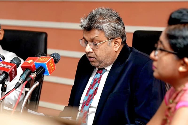 'හිරගෙවල් වහලා, ඒවා පාසල් කරපු දාටයි අපි දිනන්නේ' - අධිකරණ ඇමතිගෙන් වැලිකඩට අලුත් බලාපොරොත්තුවක්!