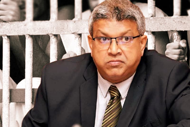 දේශපාලන නායකයන්ට හිරේ වගේ ගෙදරට වෙලා ඉන්න පුළුවන් ක්රමයක් !