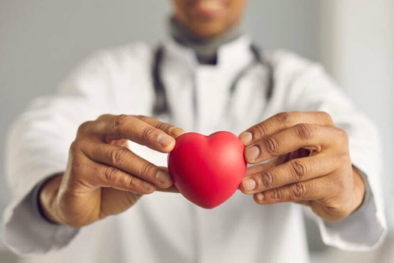 වෛද්යවරුන් ඉදිරියේ දී ඔබත් මෙවැනි කෙනෙක් ද? | හෘද රෝග විශේෂඥ නාමල් විජයසිංහ