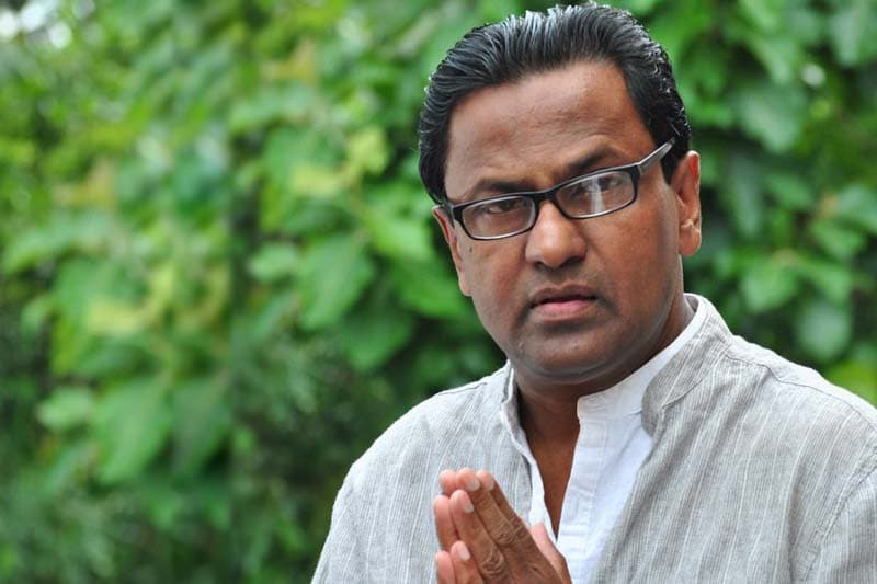 'පරසිදු පබු දනන් සෙවි පමණින් මහරු' - අනුර හෑගොඩගෙන් සුභාෂිතයෙන් කවියක් (වීඩියෝ)