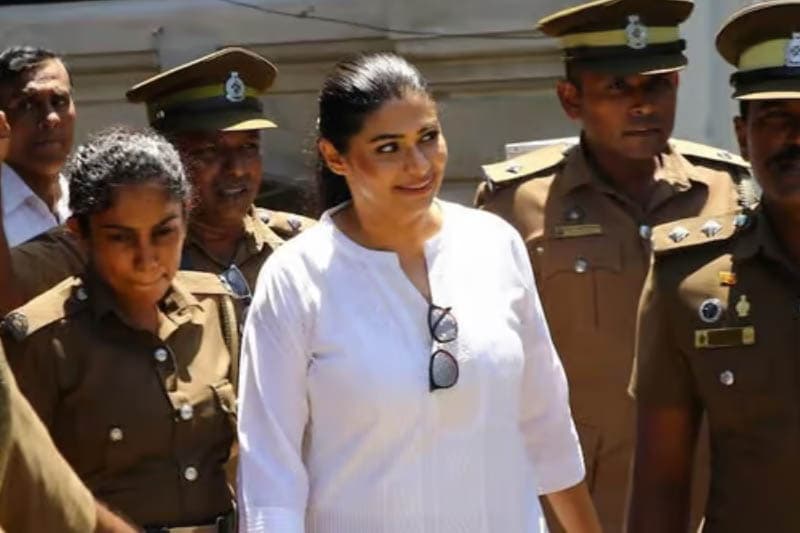 හිරුණිකා අත්අඩංගුවට ගැනීමට වරෙන්තුවක්