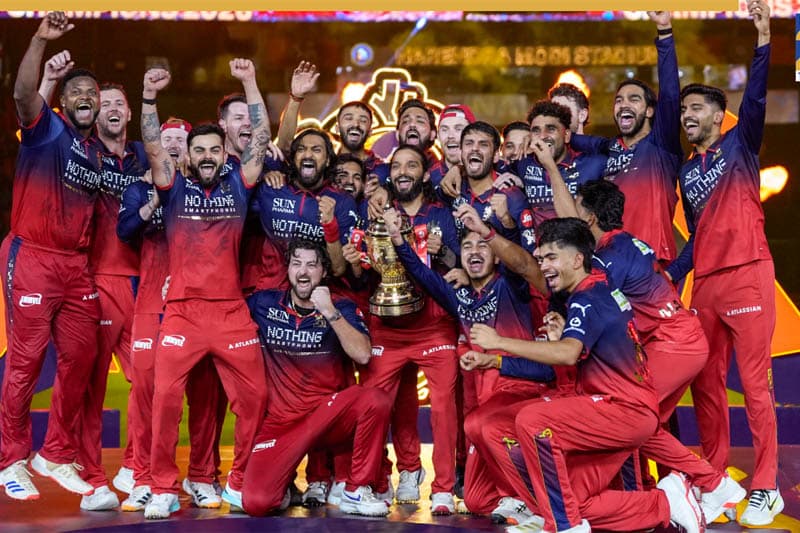 කෝලිගේ සුපිරි ඉනිම බැංගලෝරයට දෙවැනි IPL කිරුළත් ගෙනෙයි: ගුජරාට් ටයිටන්ස් අනුශූරතාවයෙන් සැනසෙයි!