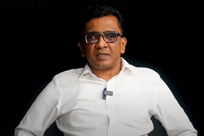ලංකාවෙ සාහිත්ය සම්මාන පිළිබඳ විවේචනයක් තියෙනවා - ජනක ඉණිමංකඩ (වීඩියෝ)