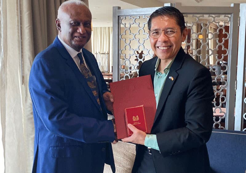 ජයන්ත ධර්මදාසට සිංගප්පූරුවෙන් සම්මානයක්