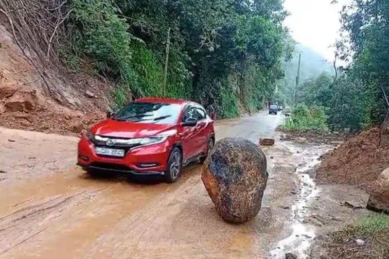 මහනුවර යළි ආපදා තත්වයක් !