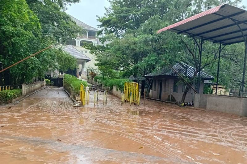 මහනුවර දිසාධිකරණයේ නඩු පොත් 15,000ක් සුන්.!