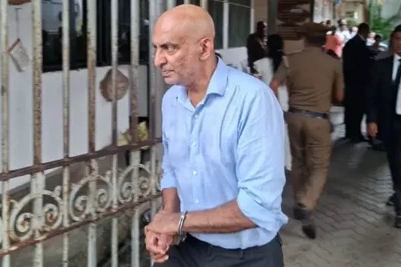 කපිල චන්ද්රසේන මරණ පරීක්ෂණය: නීතිඥයන් දෙදෙනෙකුට සිතාසි! දුරකතනය FBI හරහා ඇපල් සමාගමට!