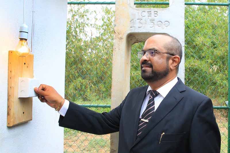 සත්ව පාලනය හා ඒකාබද්ධ වුණ සූර්ය බලාගාරය ඉතාම ආදර්ශවත් ව්යාපෘතියක් - බලශක්ති අමාත්ය
