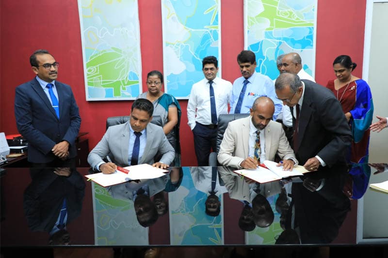 L-board ආණ්ඩුව! | Uvindu Kurukulasuriya