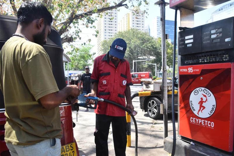 පරණ විදියට හුරුවෙමු...! | Mahesh Hapugoda