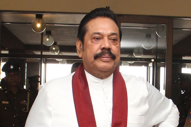 හිටපු ජනපති මහින්ද අල්ලස් කොමිසමට - අත්අඩංගුවට ගැනීමේ සුදානමක් නැහැ !