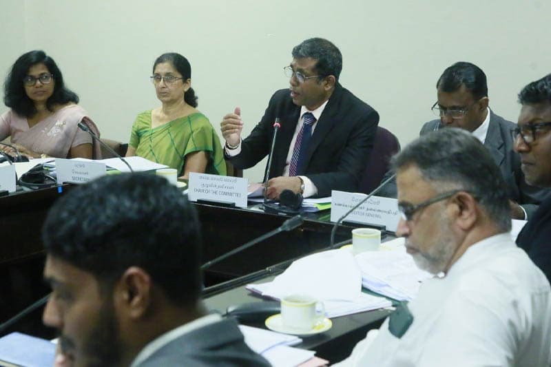 මාගම්පුර වරාය සමාගම බැංකුවකට කෝටි 683ක පොල්ලක් තියලා !