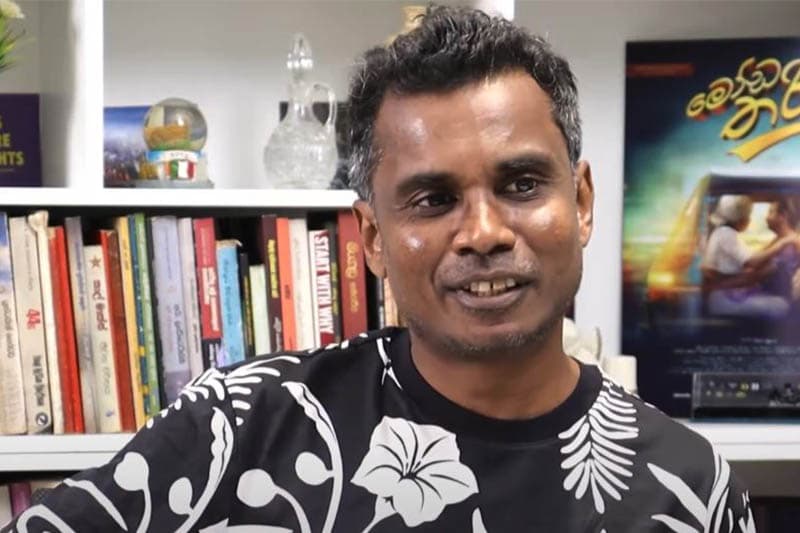 'මම දකින විදියට අනිත් අයට ලෝකේ පේන්න ඕනෙ නෑ' - මෝඩ තරිදු සංස්කාරක කතා කරයි