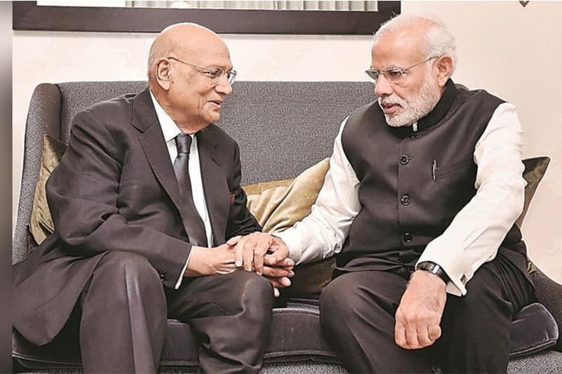 රනිල්ගේ නඩුවෙන් කරලියට එන මෝදිගේ යාලුවා මෙන්න (වීඩියෝ)