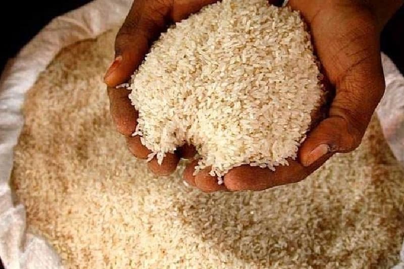 පාලන මිල ඉක්මවා නාඩු සහල් අලෙවි කළ සුපිරි වෙළෙඳසැලකට ලක්ෂ 5ක දඩයක්!