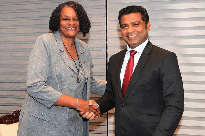 කියුබාවෙන් ලංකාවට විශේෂ ‘වෛද්ය බෑගයක්’- ඩෙංගු මර්දනයටත් ලොකු සහයක්!