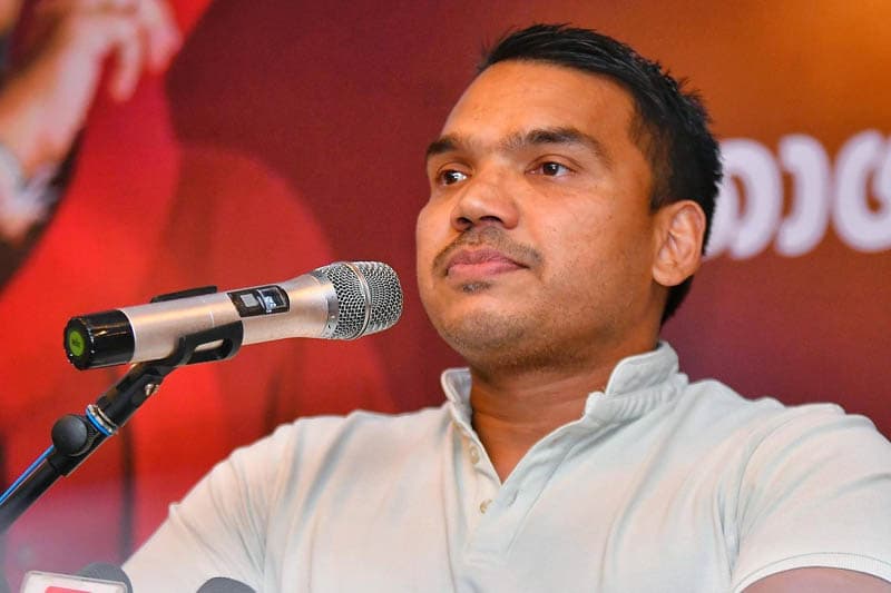 කාලතුවක්කු-කැටපෝල ගැන කියූ ලාල්කාන්තට නාමල්ගෙන් ජිල්බෝල පාඩමක්!