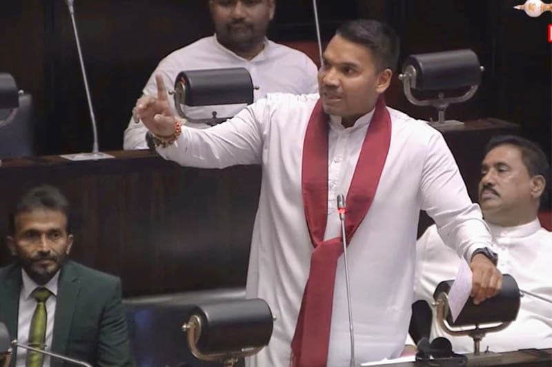 පාස්කු ප්රහාරය දේශපාලන අවියක් කරගන්න එපා; ආර්ථිකයත්, දිට්වා සහනත් ආණ්ඩුවට පැටලිලා - නාමල්