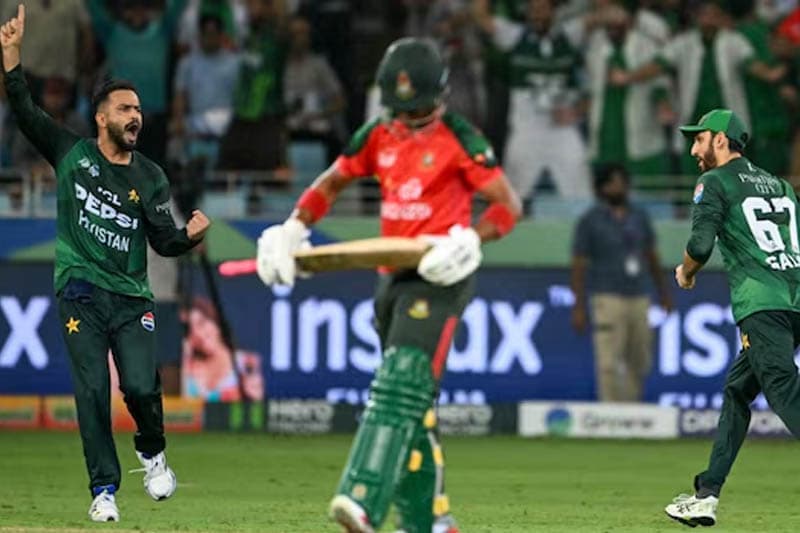 බංග්ලාදේශයට එරෙහි ෂහීන් සහ හැරිස්ගේ පන්දු ප්රහාරයෙන් පාකිස්තානය ආසියානු කුසලාන අවසන් තරගයට