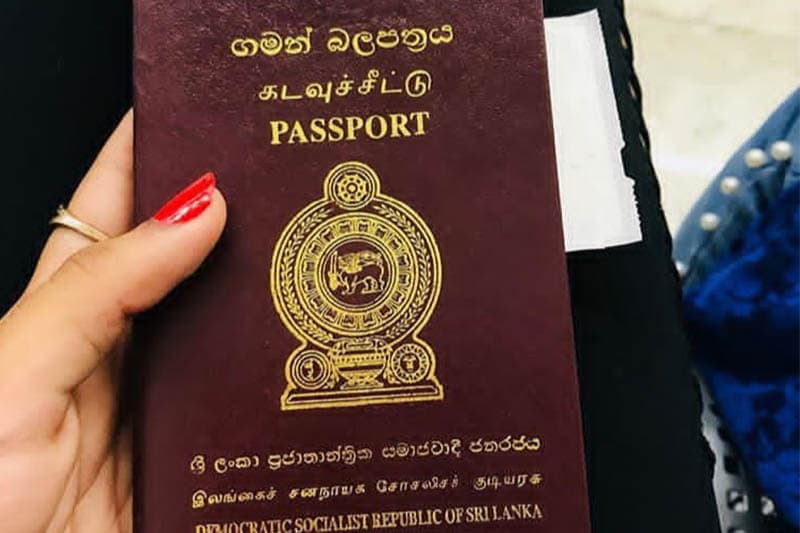 වසර 20කට පසු විදෙස් ගමන් බලපත්ර මිලදී ගැනීමට මිළ කැඳවයි