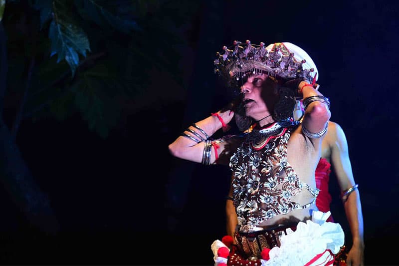 තිස්පස් වරක් ජනපති සම්මානය දිනූ නැටුමට සූර පීටර් සූරසේන දිවි රඟමඩල හැර යයි
