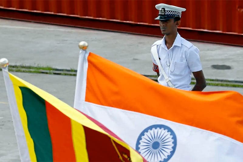 දොරකඩ දේශපාලනයේ හිතවත්කම් - (පිලිප් ශාන්ත)