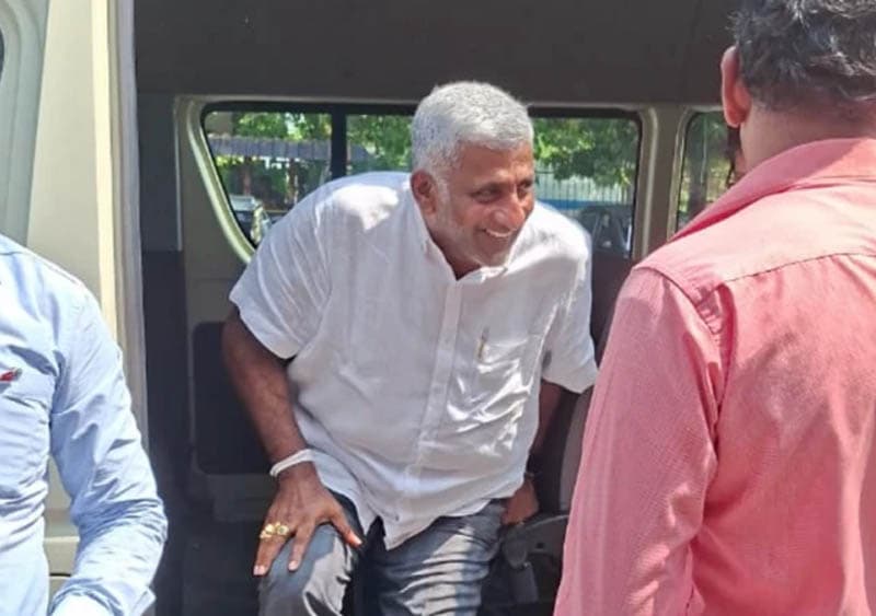ප්රසන්න රණතුංගට එල්ලවී ඇති නව දූෂණ චෝදනා මොනවද ?