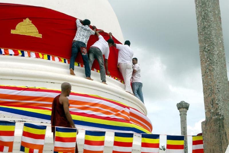 බුදු දහමට එකඟ නොවන ජනකාන්ත පුද පූජා! | ප්රණීත් අභයසුන්දර